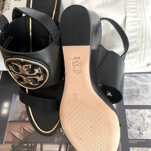 Torry Burch Leather Sandals